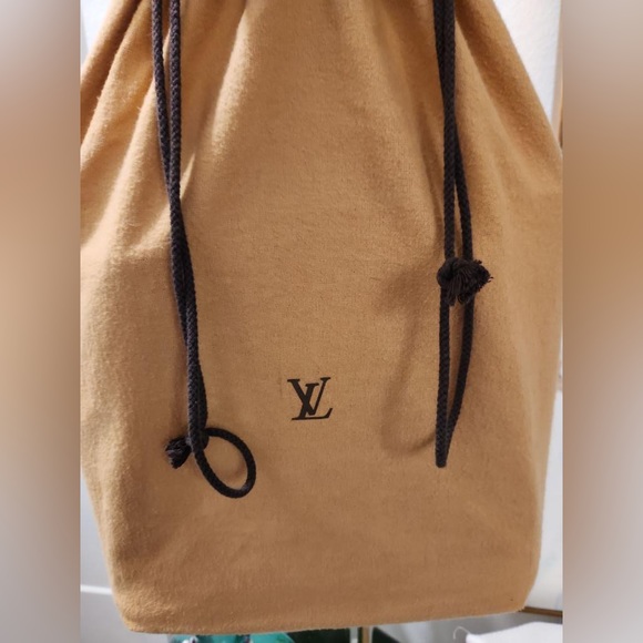 Louis Vuitton Houston vernis - Picture 6 of 6